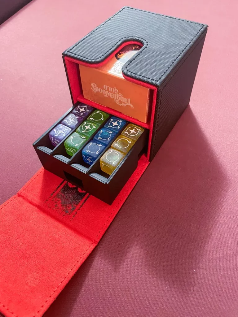 20 strong deck box with dice holder
